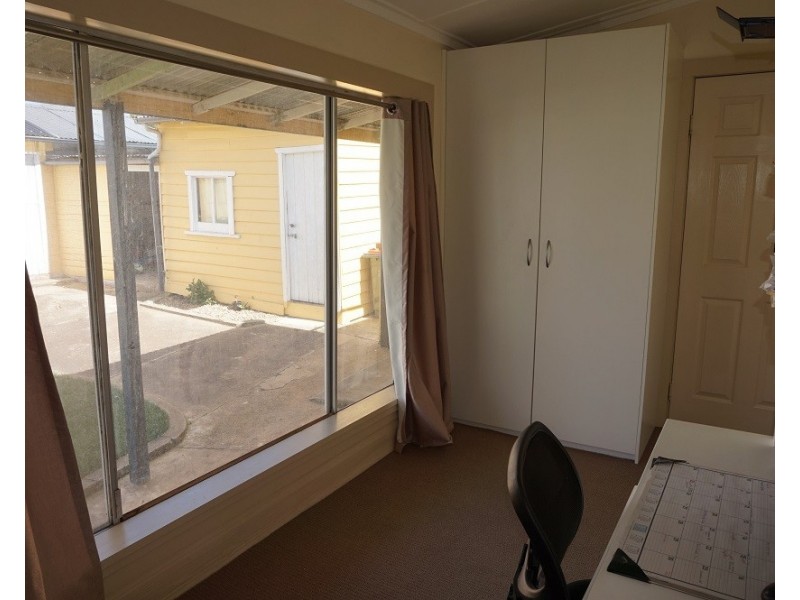 166 Clinton Street, Goulburn NSW 2580