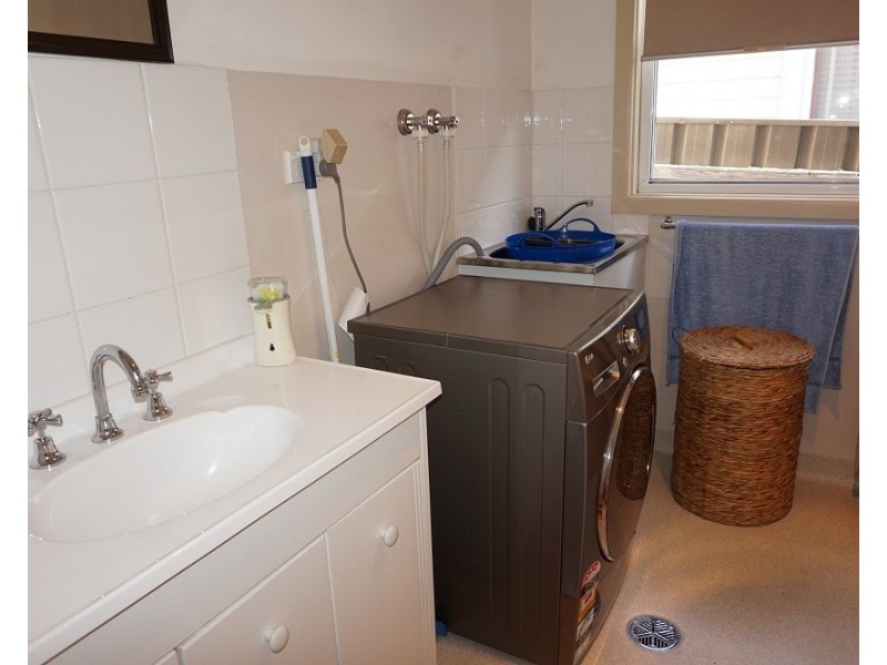 166 Clinton Street, Goulburn NSW 2580