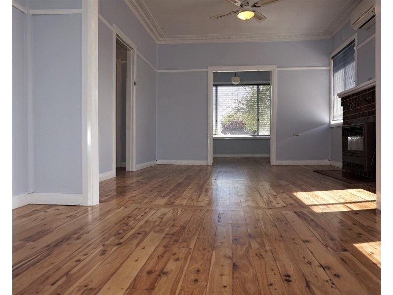 13 Princes Avenue, Goulburn NSW 2580