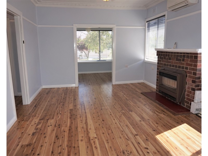 13 Princes Avenue, Goulburn NSW 2580