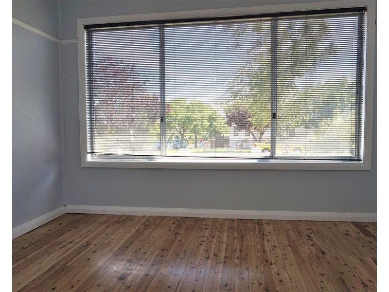 13 Princes Avenue, Goulburn NSW 2580