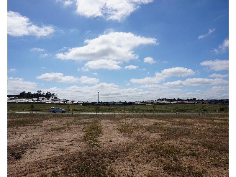 59 Quiberon Way, Goulburn NSW 2580
