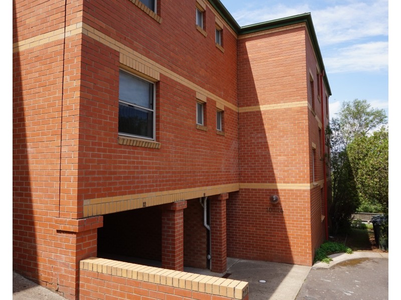 13/33 Ottiwell Street, Goulburn NSW 2580