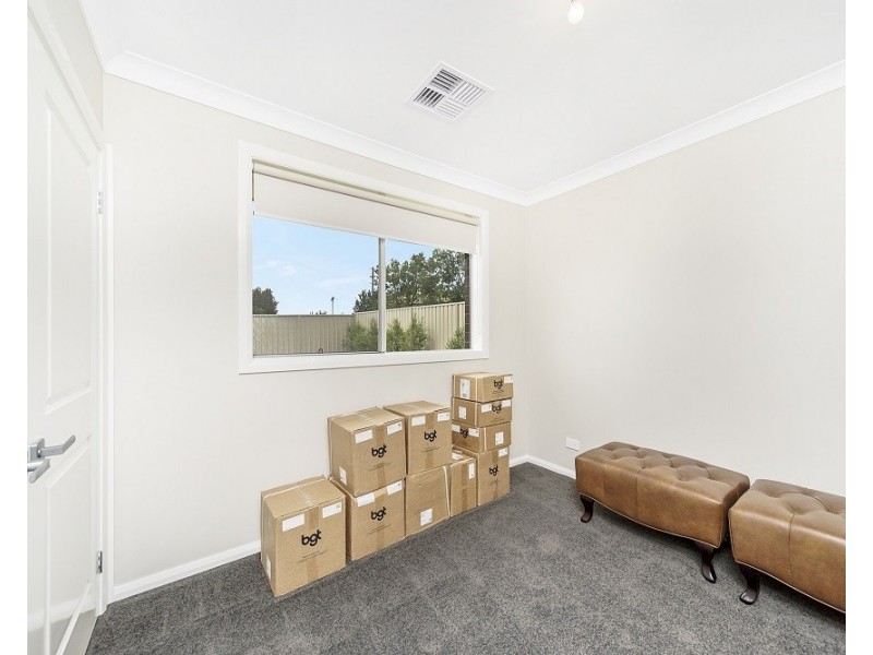 8 Straker Road, Goulburn NSW 2580