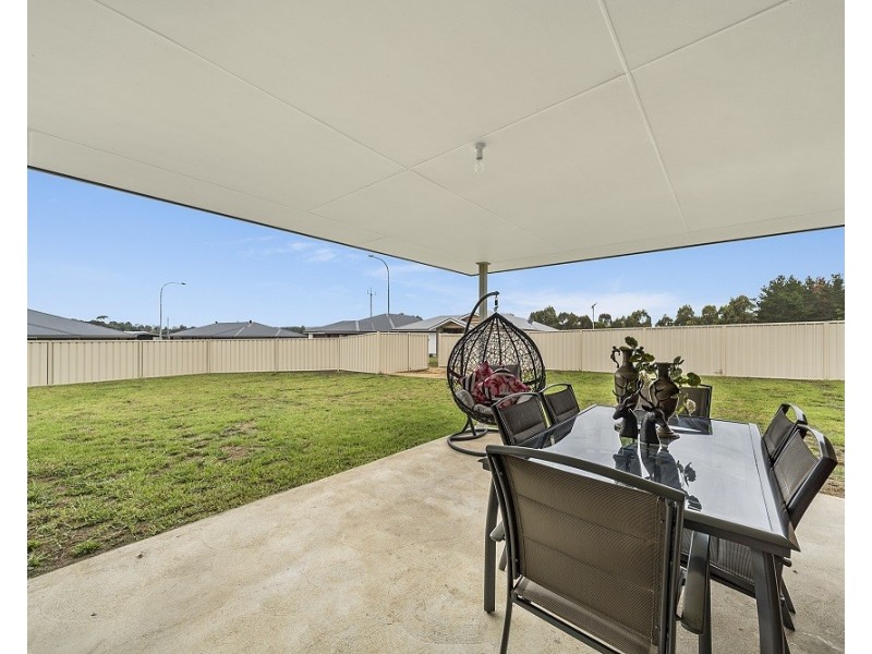 8 Straker Road, Goulburn NSW 2580