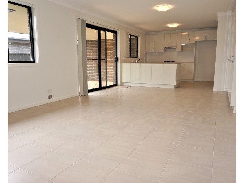 7 Huxtable Place, Goulburn NSW 2580