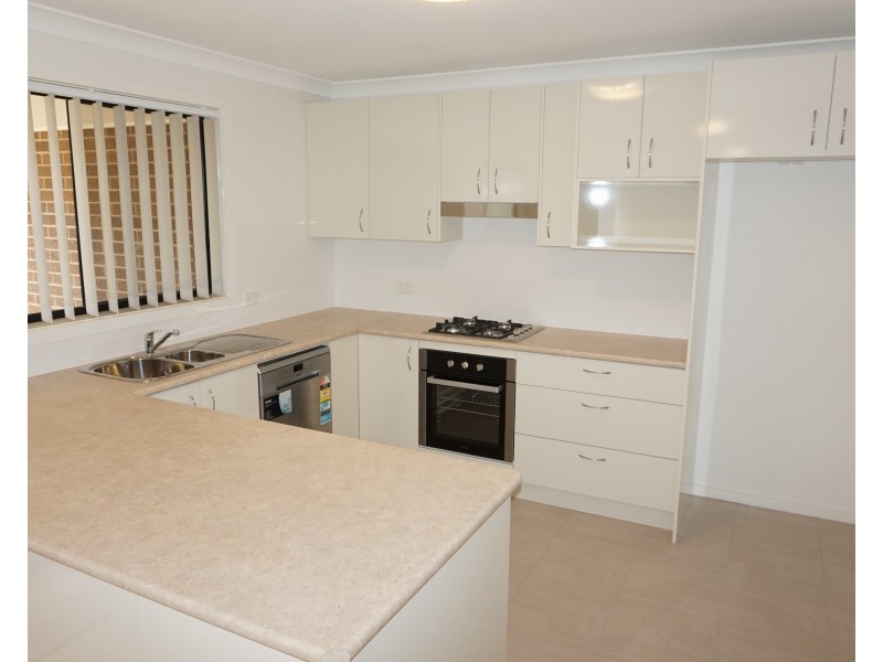 7 Huxtable Place, Goulburn NSW 2580