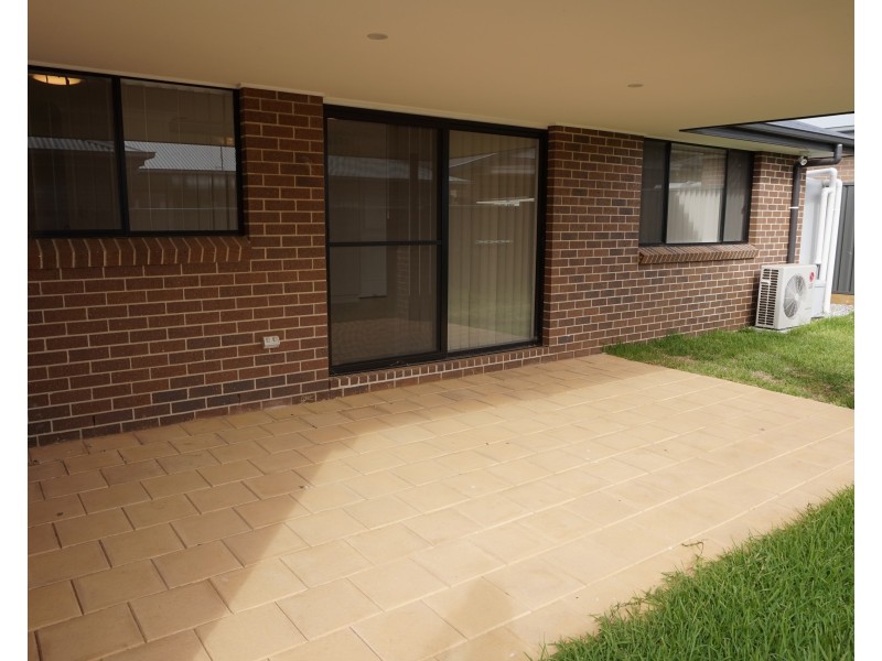 7 Huxtable Place, Goulburn NSW 2580