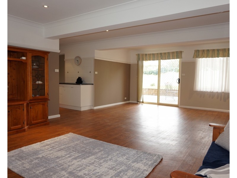 6 Major Drive, Goulburn NSW 2580