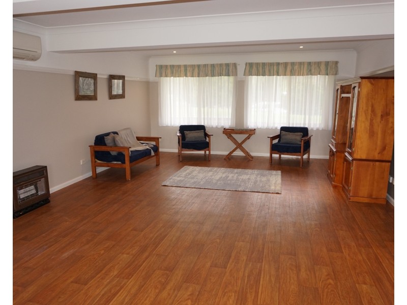 6 Major Drive, Goulburn NSW 2580