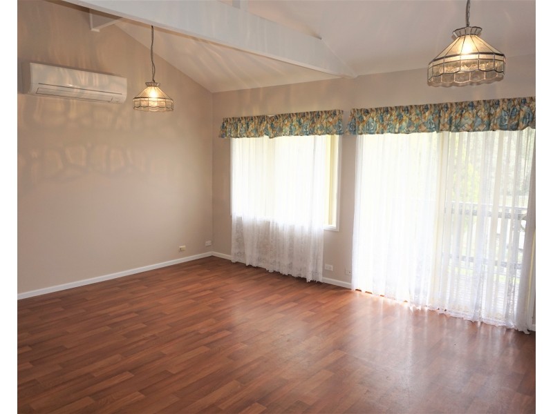 6 Major Drive, Goulburn NSW 2580