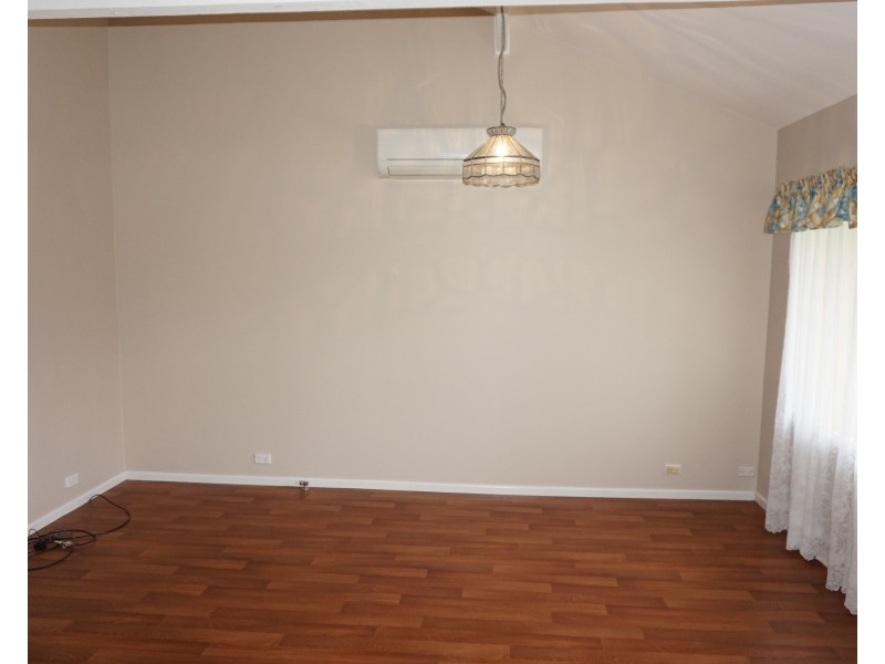 6 Major Drive, Goulburn NSW 2580