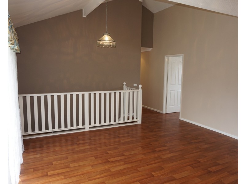 6 Major Drive, Goulburn NSW 2580