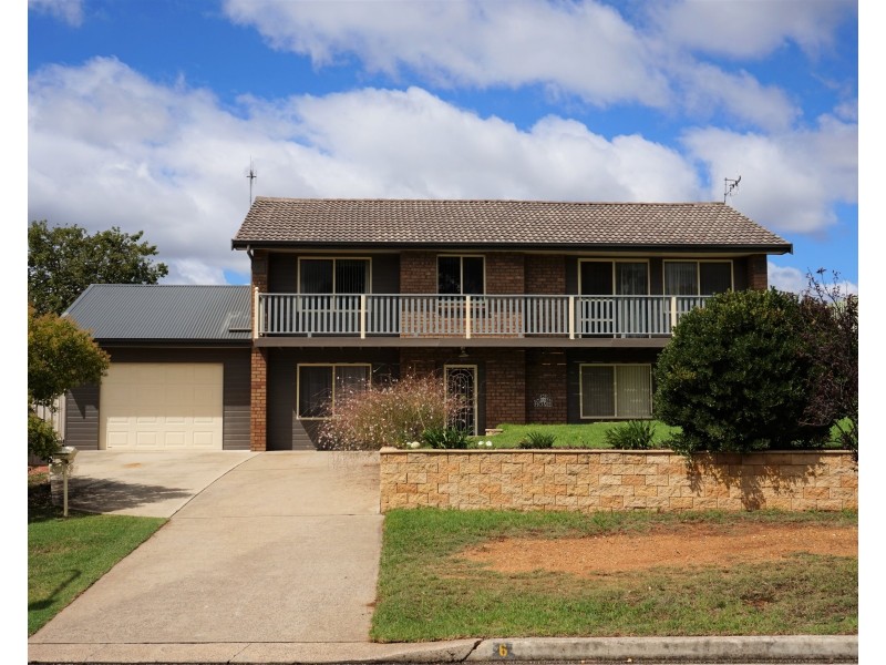 6 Major Drive, Goulburn NSW 2580