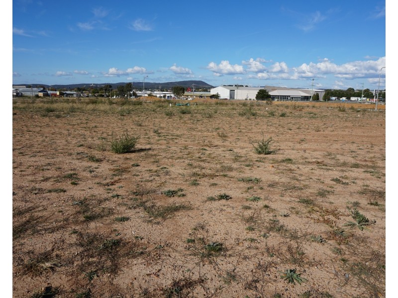 16 Theatre Drive, Goulburn NSW 2580