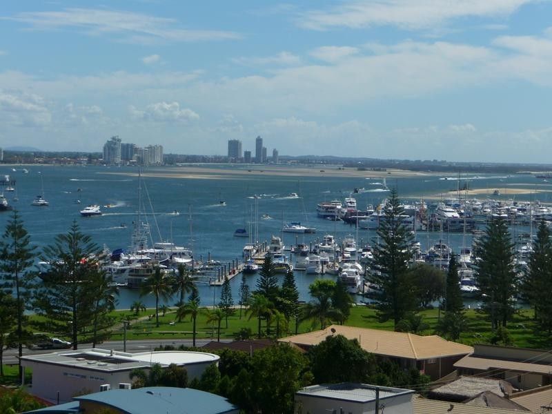 2094/1 LENNIE AVENUE, Main Beach QLD 4217