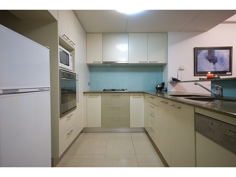 2094/1 LENNIE AVENUE, Main Beach QLD 4217