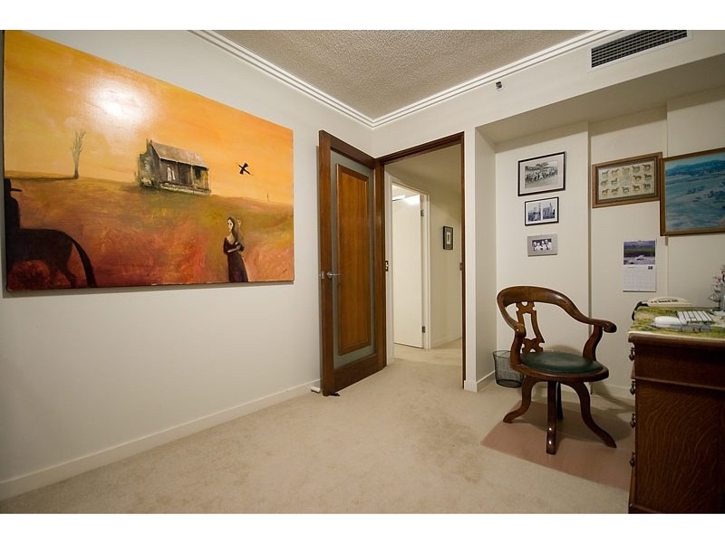 2094/1 LENNIE AVENUE, Main Beach QLD 4217