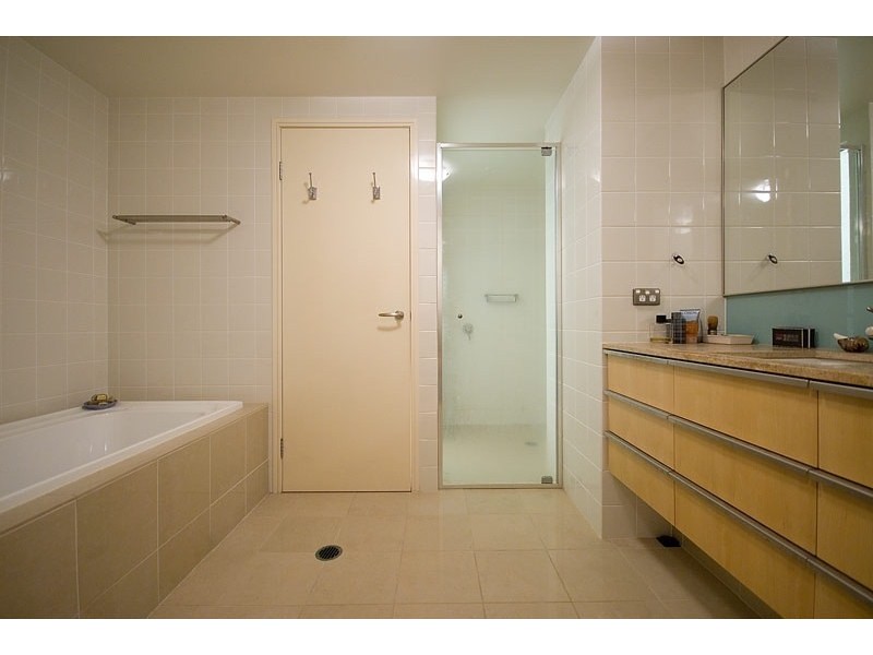 2094/1 LENNIE AVENUE, Main Beach QLD 4217