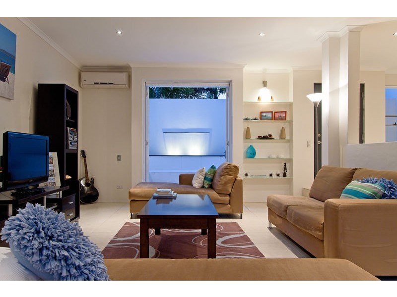 Lot 2, 44 WOODROFFE AVENUE, Main Beach QLD 4217