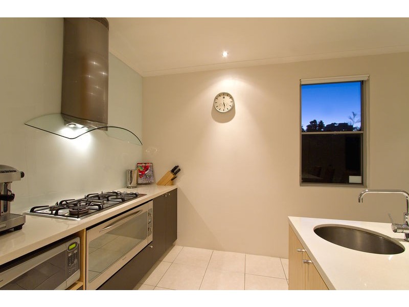 Lot 2, 44 WOODROFFE AVENUE, Main Beach QLD 4217