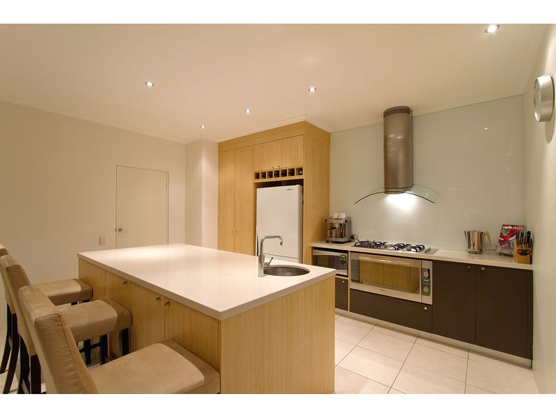 Lot 2, 44 WOODROFFE AVENUE, Main Beach QLD 4217