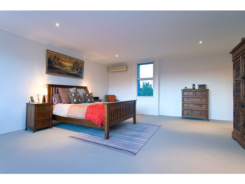 Lot 2, 44 WOODROFFE AVENUE, Main Beach QLD 4217