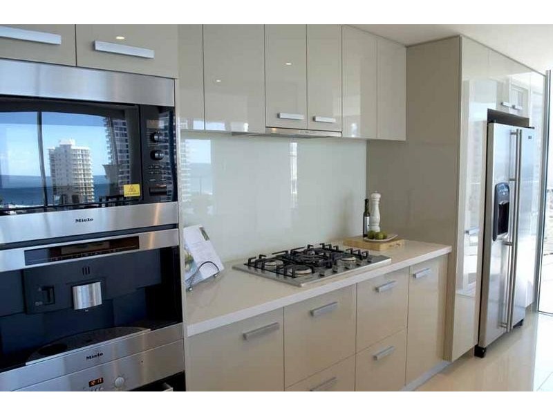25 BREAKER STREET, Main Beach QLD 4217