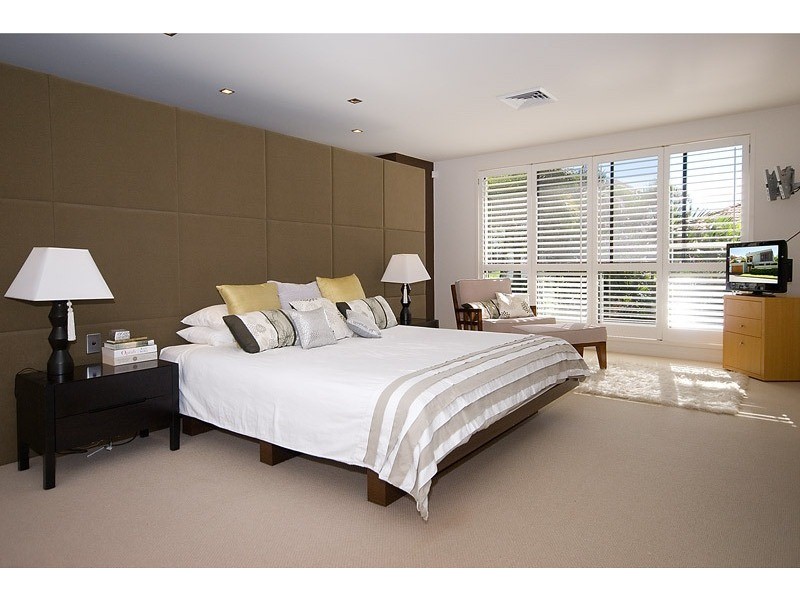 31 Hughes Avenue, Main Beach QLD 4217