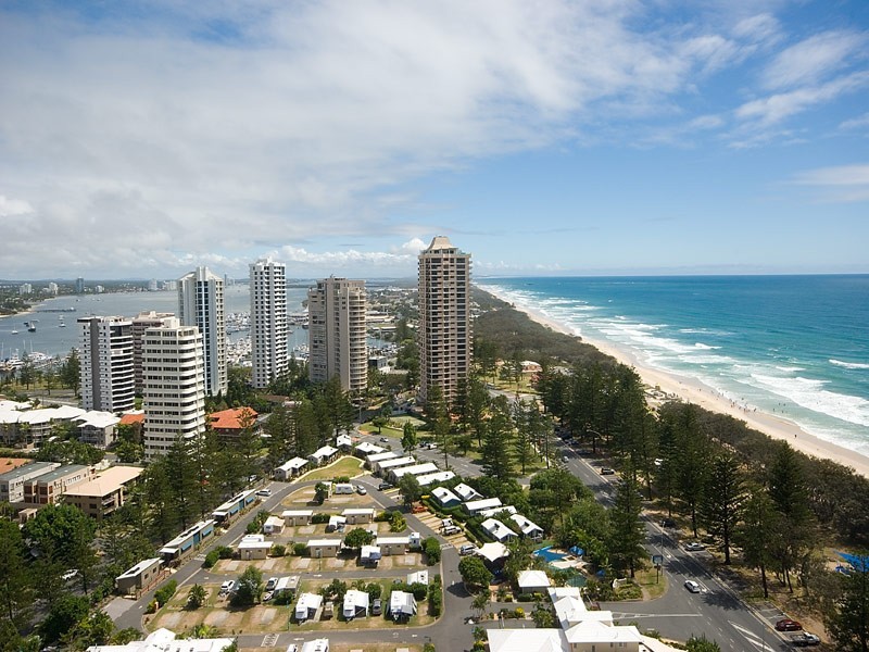 59 PACIFIC STREET, Main Beach QLD 4217