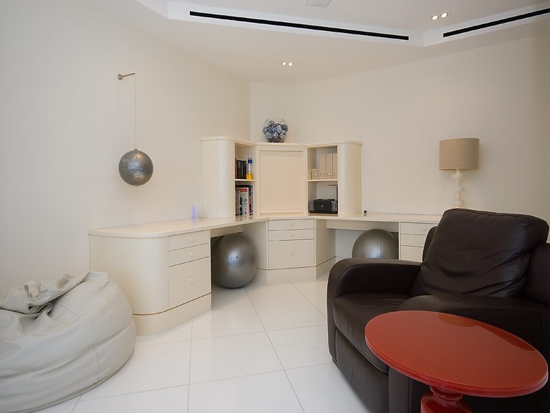 59 PACIFIC STREET, Main Beach QLD 4217