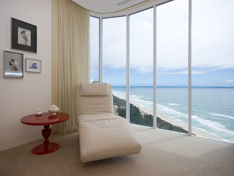 59 PACIFIC STREET, Main Beach QLD 4217