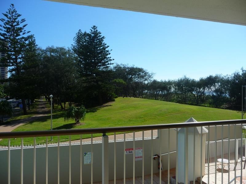 104/3575 MAIN BEACH PARADE, Main Beach QLD 4217