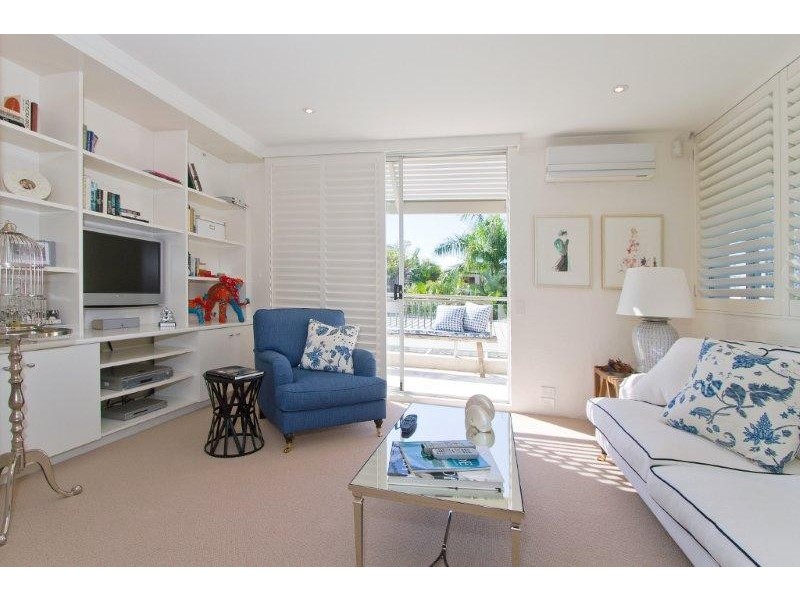 46-48 PEAK AVENUE, Main Beach QLD 4217