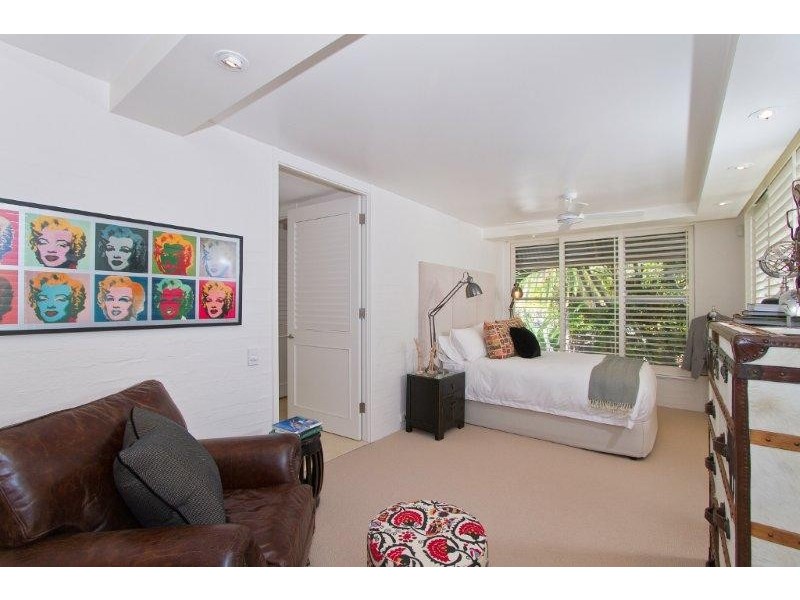 46-48 PEAK AVENUE, Main Beach QLD 4217