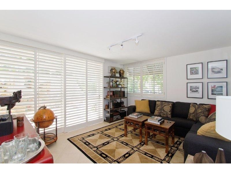 46-48 PEAK AVENUE, Main Beach QLD 4217