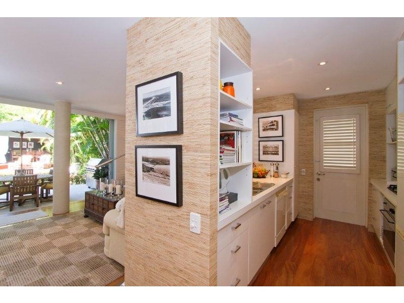 46-48 PEAK AVENUE, Main Beach QLD 4217