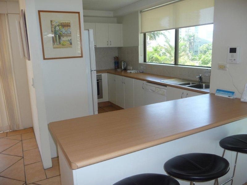 4/3532 MAIN BEACH PARADE, Main Beach QLD 4217