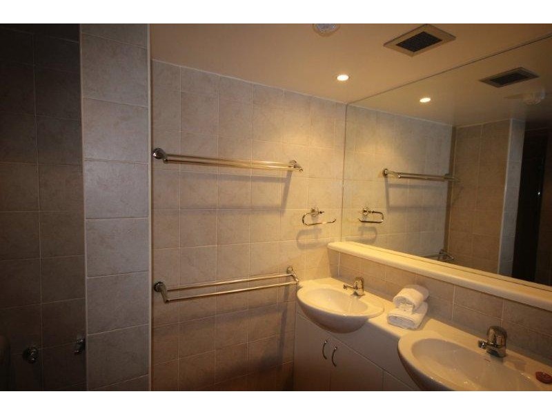 4/3532 MAIN BEACH PARADE, Main Beach QLD 4217