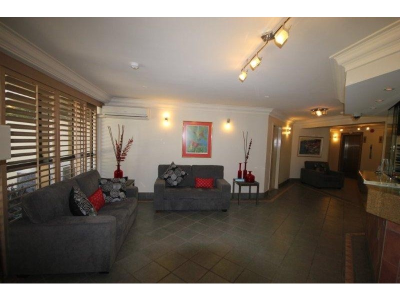 4/3532 MAIN BEACH PARADE, Main Beach QLD 4217