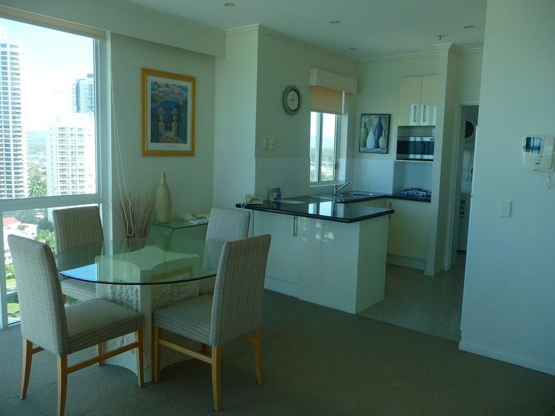 40/5 WOODROFFE AVENUE, Main Beach QLD 4217