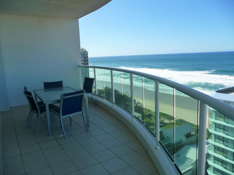 40/5 WOODROFFE AVENUE, Main Beach QLD 4217