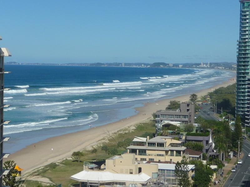 40/5 WOODROFFE AVENUE, Main Beach QLD 4217