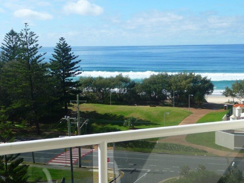 98/59 PACIFIC STREET, Main Beach QLD 4217