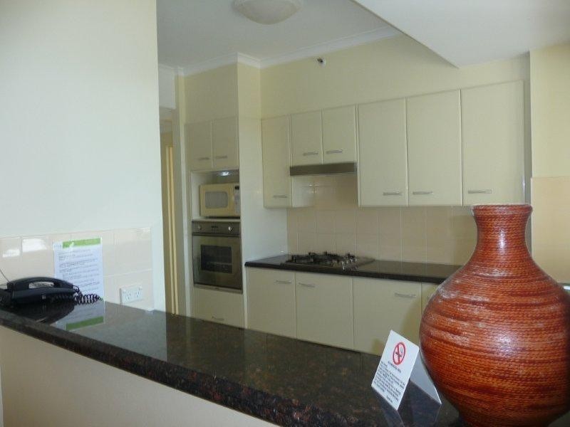 98/59 PACIFIC STREET, Main Beach QLD 4217