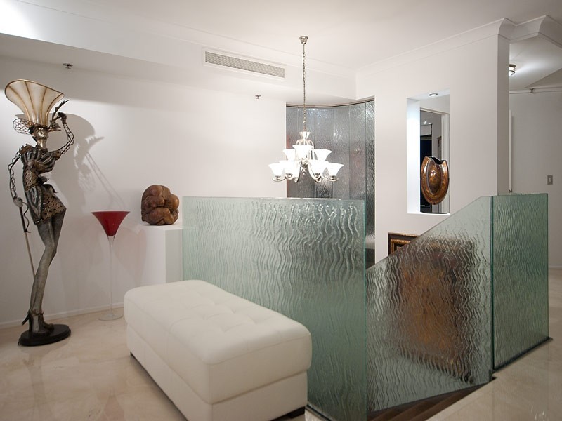 20 CRONIN AVENUE, Main Beach QLD 4217