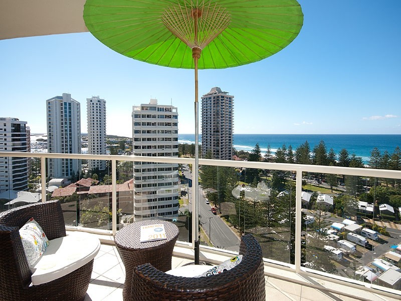 1 LENNIE AVENUE, Main Beach QLD 4217