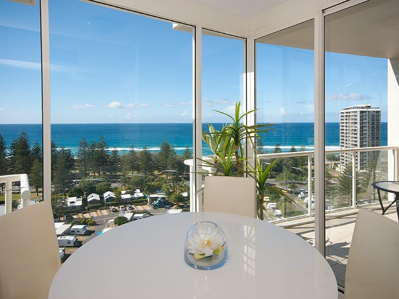 1 LENNIE AVENUE, Main Beach QLD 4217