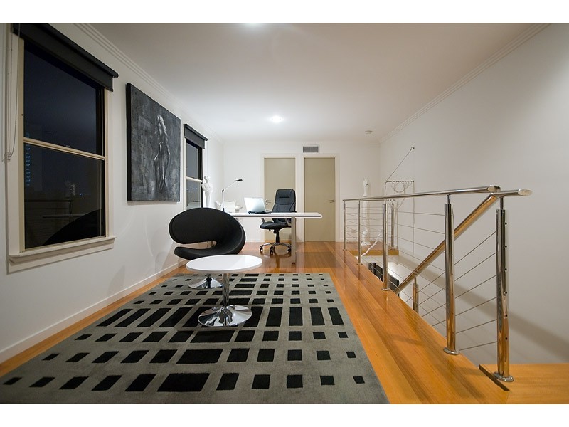 2/60 WOODROFFE AVENUE, Main Beach QLD 4217