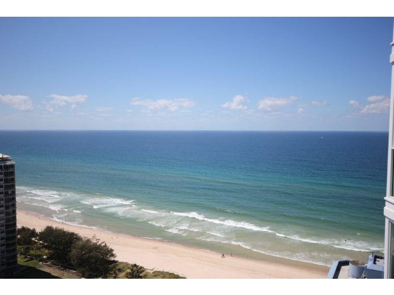 5 WOODROFFE AVENUE, Main Beach QLD 4217